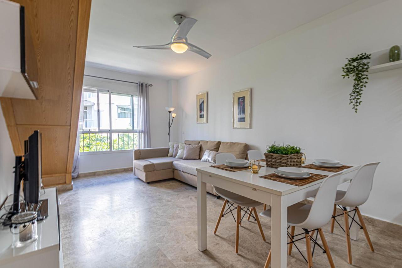 797 Holiday Rentals- Duplex Para 7 En La Carihuela A 1 Min De La Playa Торремолинос Экстерьер фото
