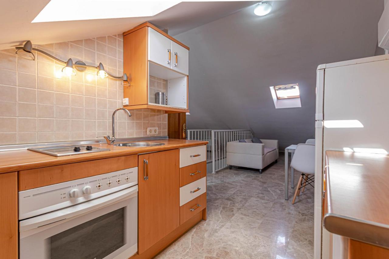 797 Holiday Rentals- Duplex Para 7 En La Carihuela A 1 Min De La Playa Торремолинос Экстерьер фото
