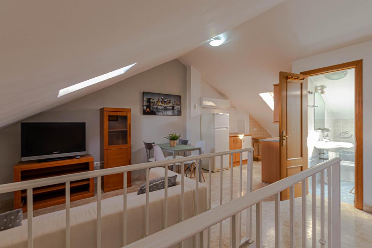 797 Holiday Rentals- Duplex Para 7 En La Carihuela A 1 Min De La Playa Торремолинос Экстерьер фото
