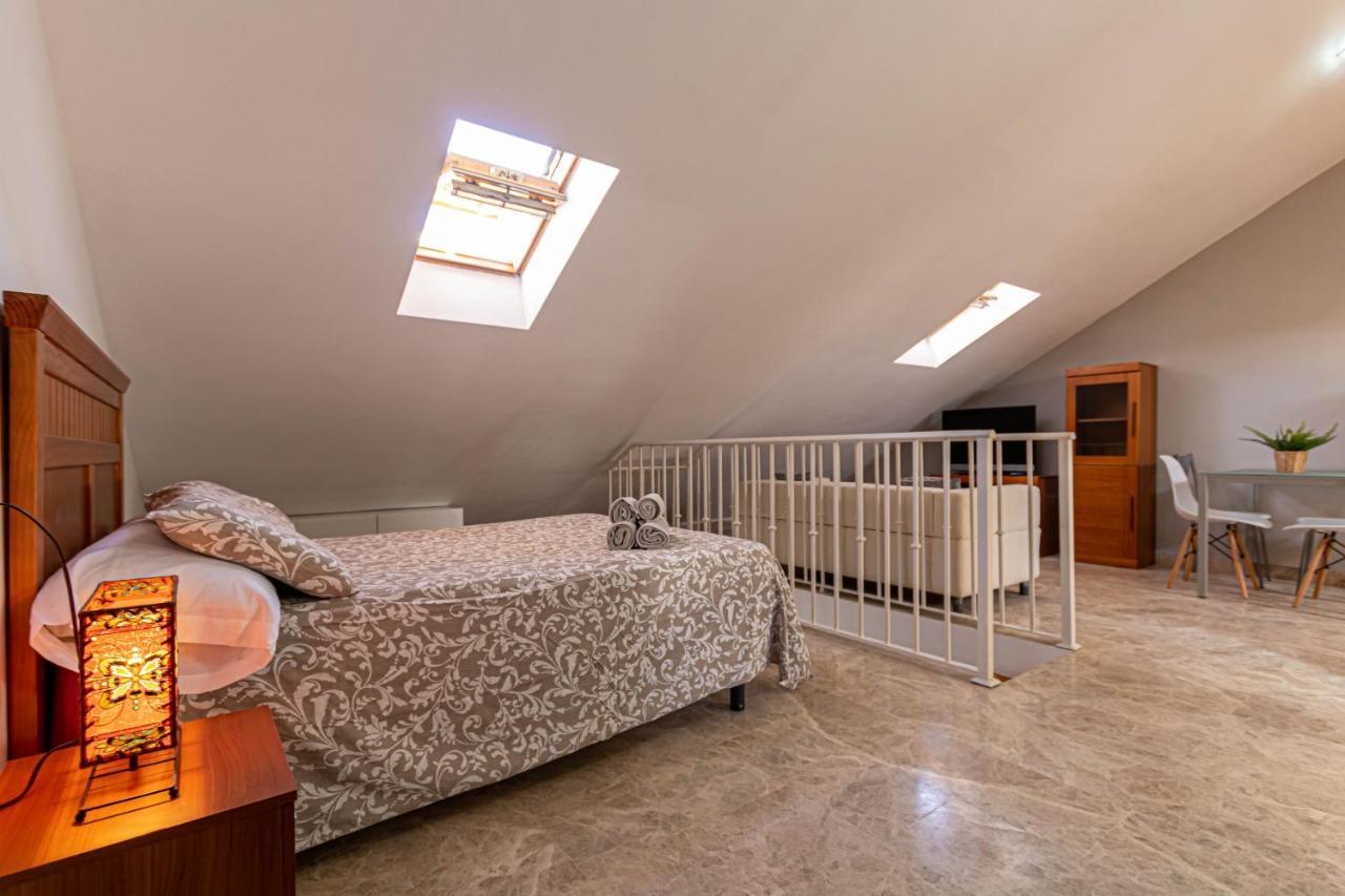 797 Holiday Rentals- Duplex Para 7 En La Carihuela A 1 Min De La Playa Торремолинос Экстерьер фото