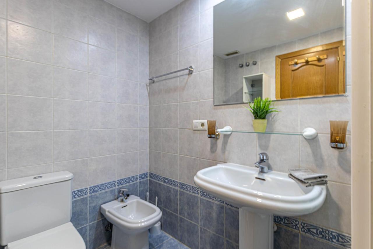 797 Holiday Rentals- Duplex Para 7 En La Carihuela A 1 Min De La Playa Торремолинос Экстерьер фото