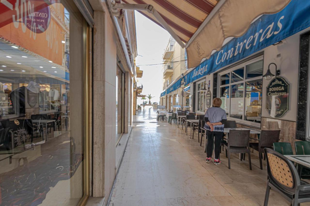 797 Holiday Rentals- Duplex Para 7 En La Carihuela A 1 Min De La Playa Торремолинос Экстерьер фото